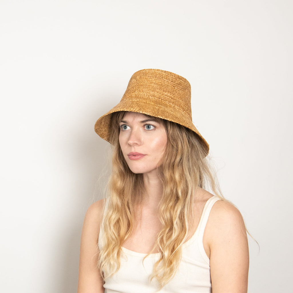 Tali Raffia Bucket in Camel