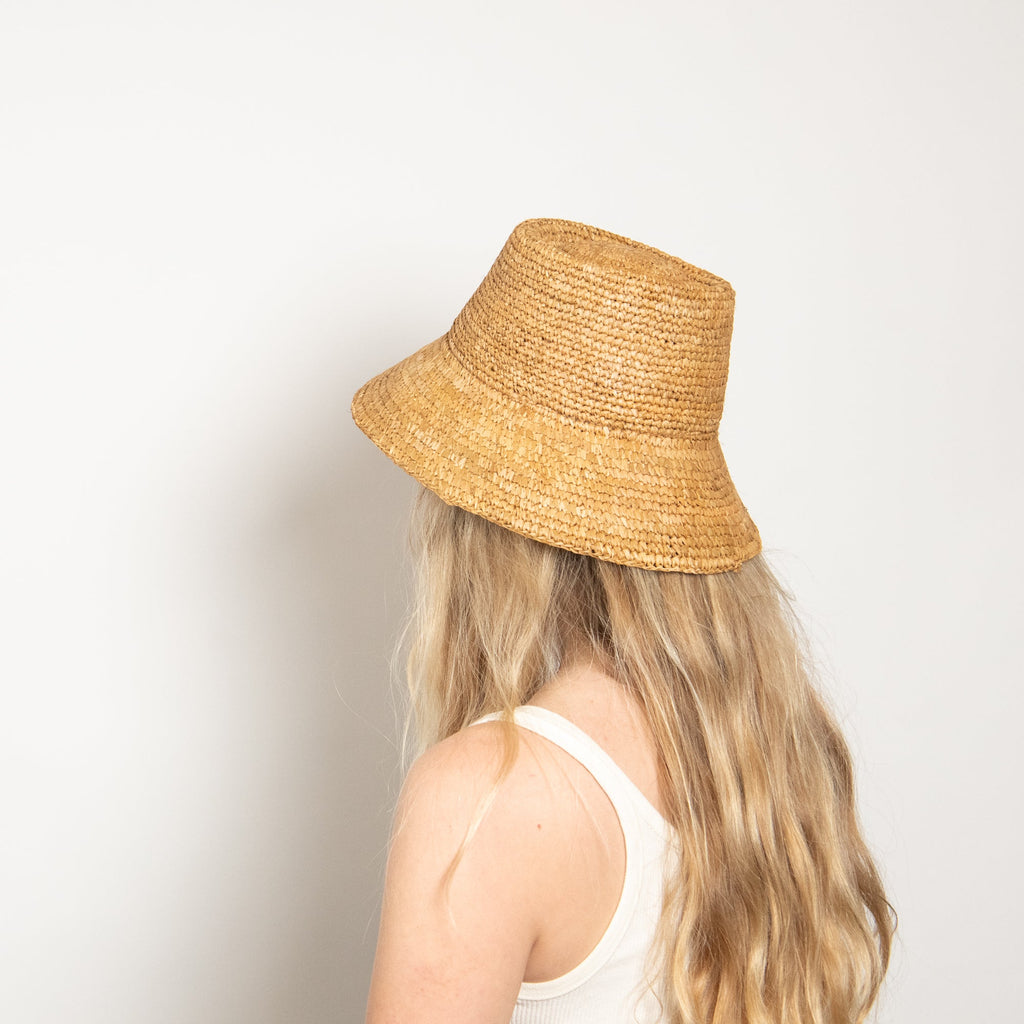 Tali Raffia Bucket in Camel